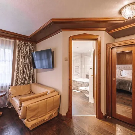 Boutique Albana Real - Restaurants & Otel