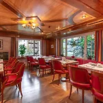 Boutique Albana Real - Restaurants & Ξενοδοχείο Ζερμάτ